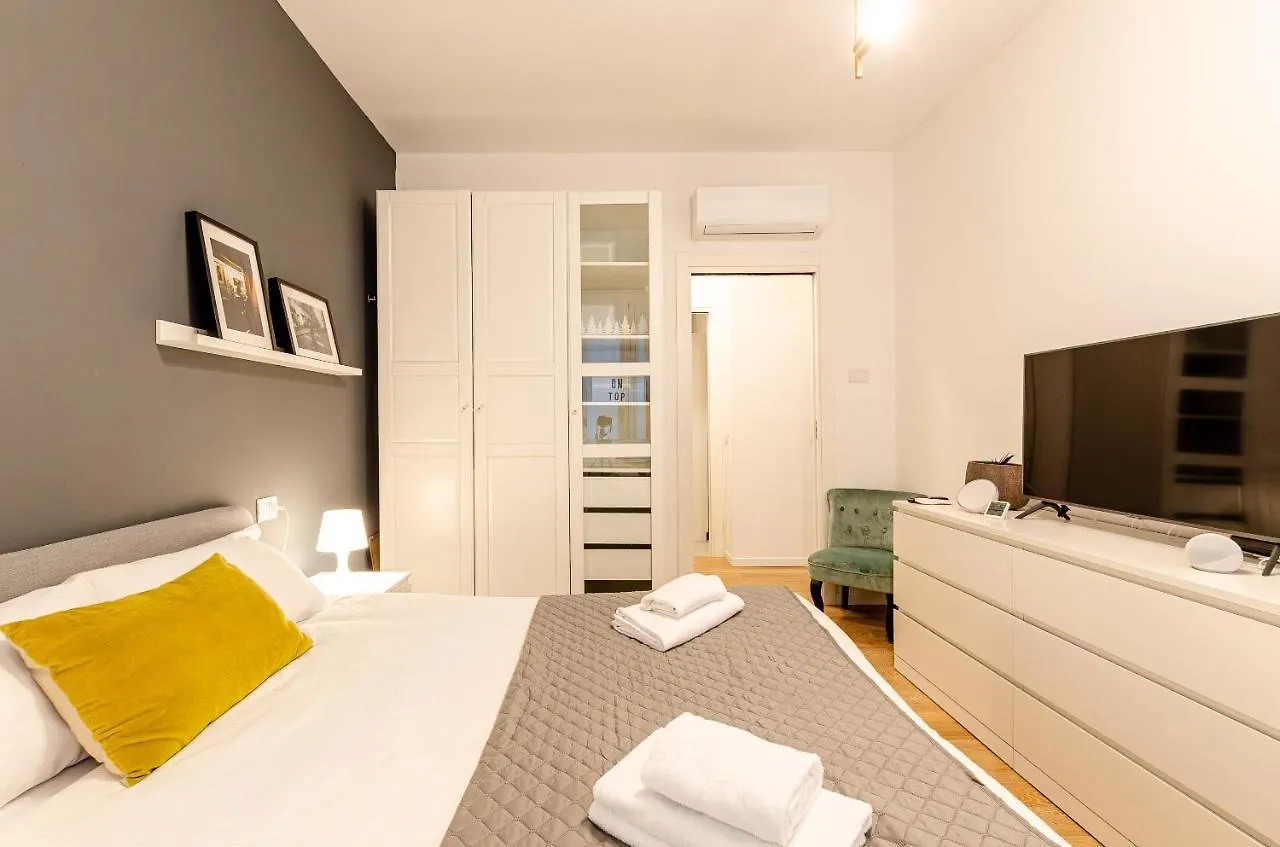 Design Apartment - Porta Romana - Duomo Mediolan